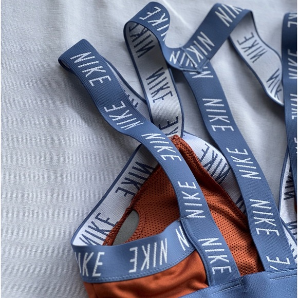 Trendy Nike Dri-Fit Sports Bra - Yoga & Running, Size Small, Orange & Blue - Picture 4 of 9